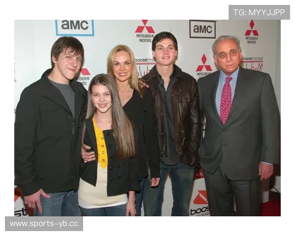 贝克汉姆50岁生日盛宴贝嫂亮相梅西伉俪齐聚祝贺同庆华诞盛典夜