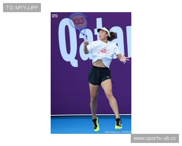 郑钦文今日训练搭子选择莱巴金娜，两人默契配合备战新赛季